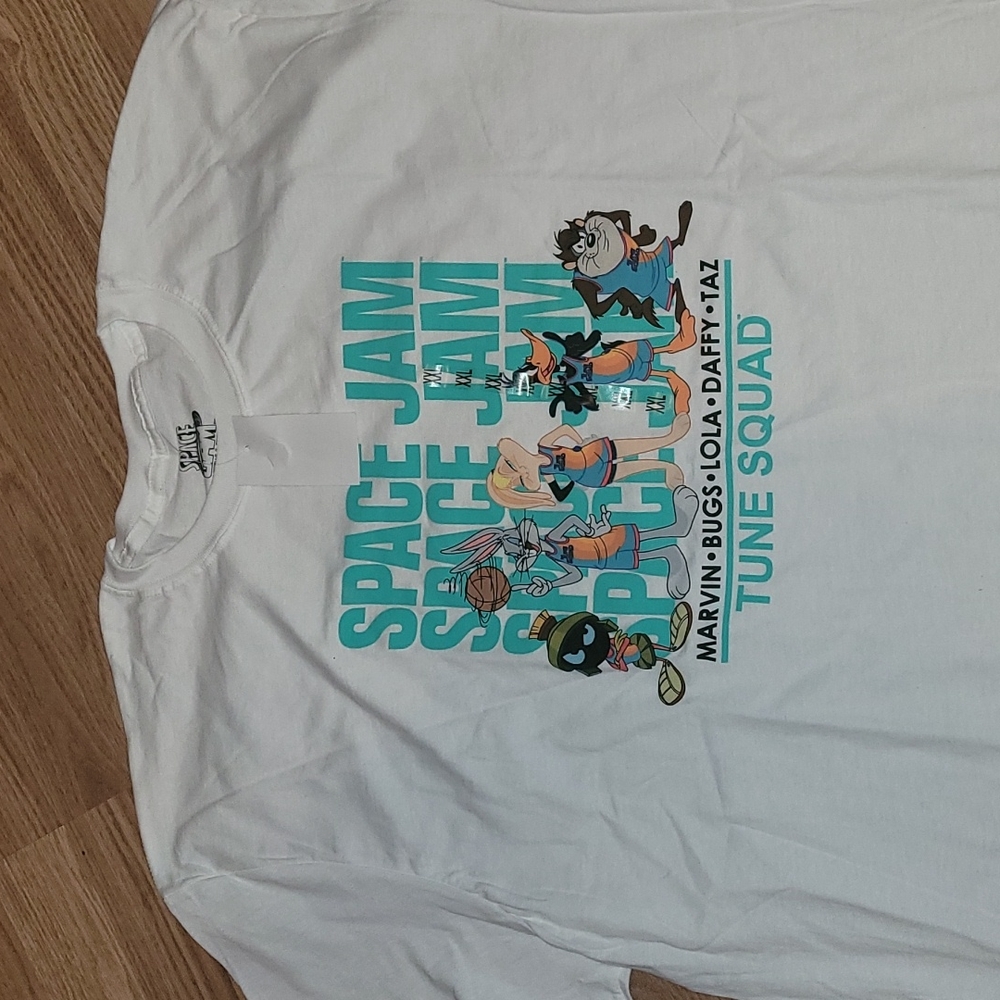 New colorful LOONEY TOON SQUAD shirts size XL,XXL